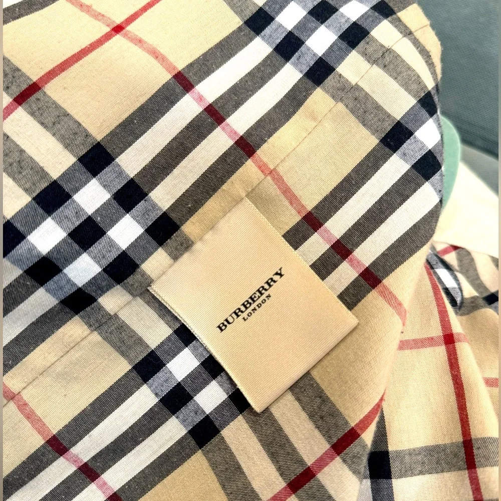 ✨ Authentic Burberry Coat ✨ - Women’s - Size: 6 - Picture 7 of 10